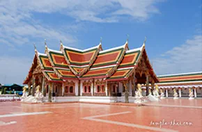 Wat Phrathat Choeng Chum Worawihan