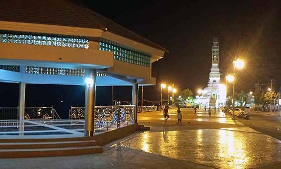  Le gardien du Mékong – Illuminations du Phra That Nong.
