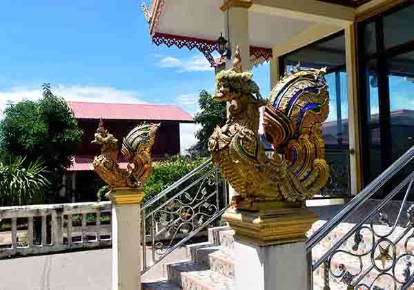 Wat Sri Monkhon Thammaram Krut (Garuda).